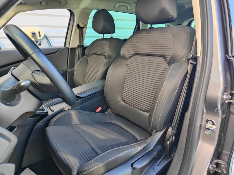 RENAULT Grand Scenic 1.3 TCe 140ch Evolution 7 places Renault-Sommières