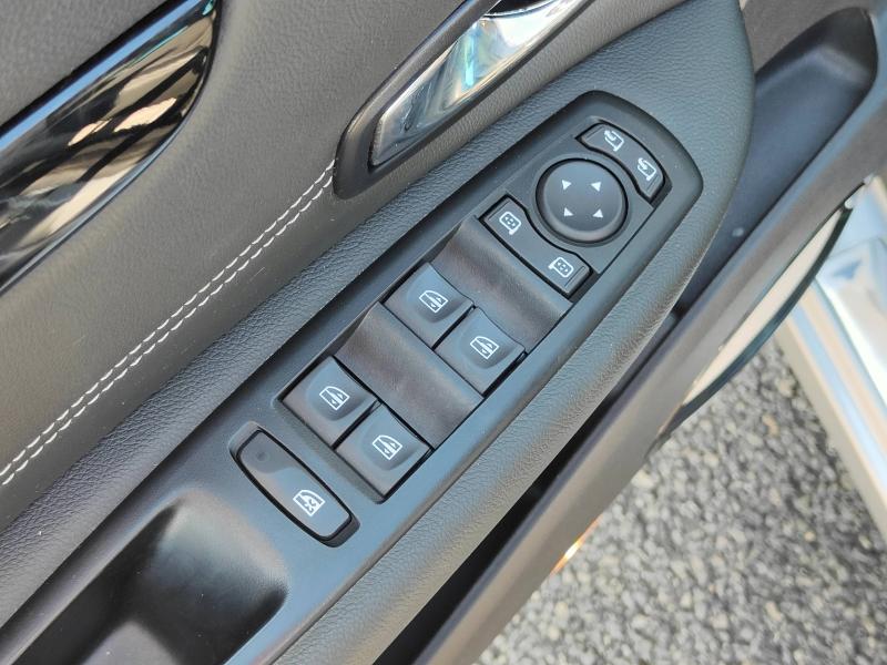 RENAULT Scenic 1.2 TCe 130ch energy Bose Euro6 2015 Renault-Sommières