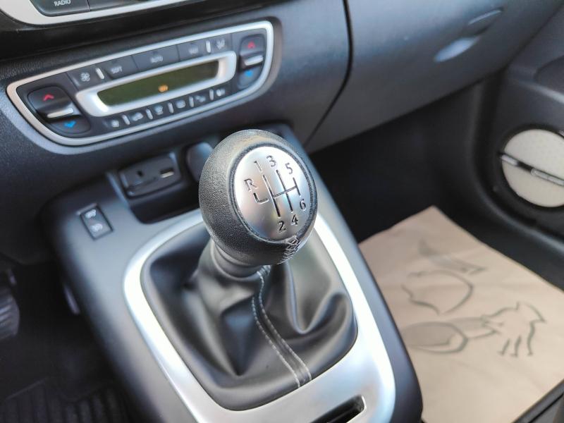 RENAULT Scenic 1.2 TCe 130ch energy Bose Euro6 2015 Renault-Sommières