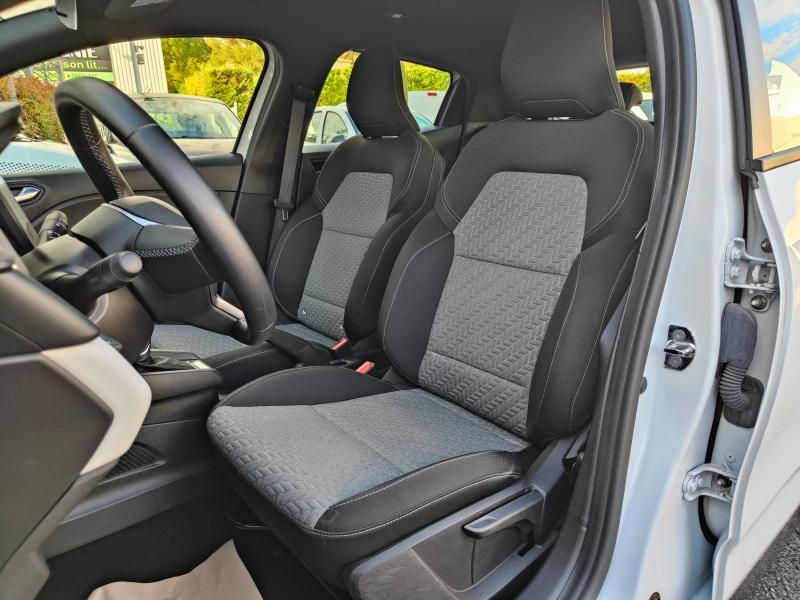 RENAULT Clio 1.6 E-Tech hybride 140ch Limited -21N Renault-Sommières