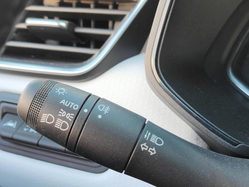 RENAULT Clio 1.6 E-Tech hybride 140ch Limited -21N Renault-Sommières