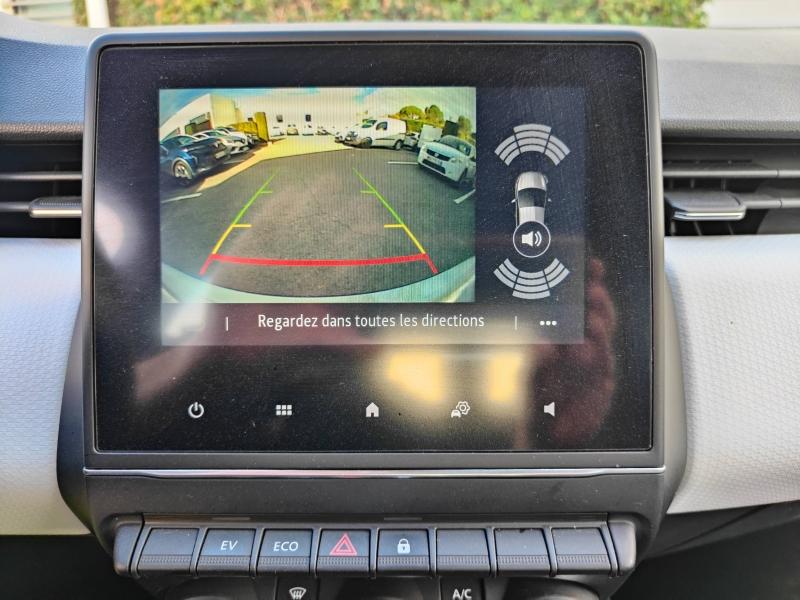 RENAULT Clio 1.6 E-Tech hybride 140ch Limited -21N Renault-Sommières