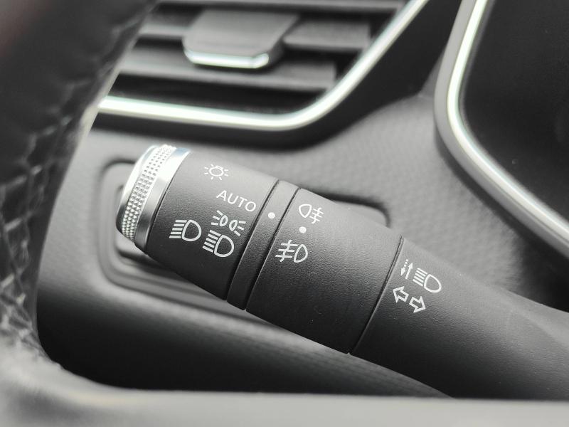 RENAULT Clio 1.0 TCe 100ch Intens - 20 Renault-Sommières