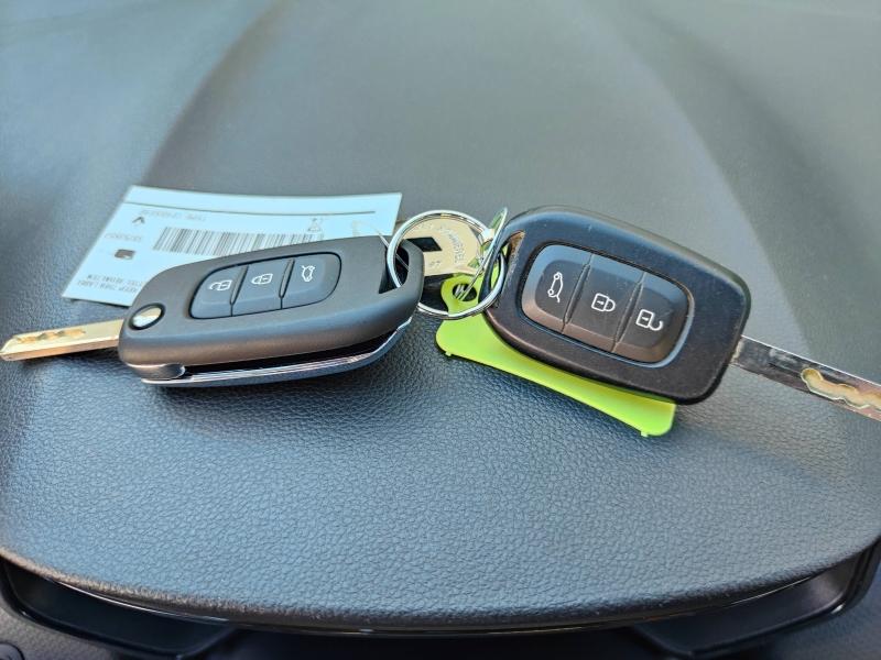 RENAULT Clio 1.6 E-Tech hybride 140ch Business -21N Renault-Sommières