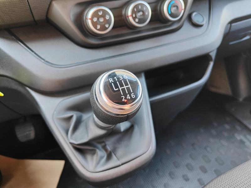 RENAULT Trafic Combi L1 2.0 Blue dCi 150ch S&S Zen 9 places Renault-Sommières