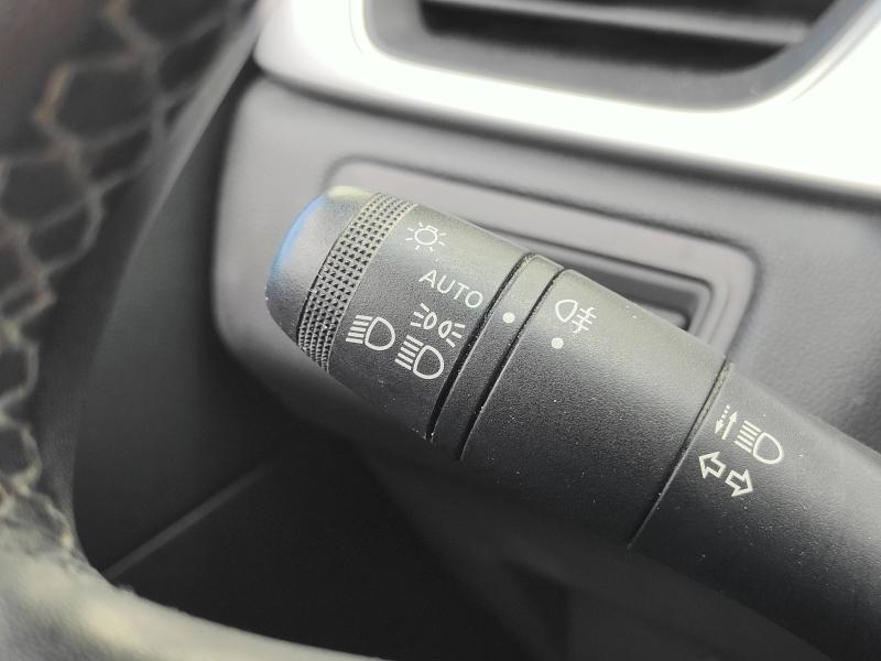 RENAULT Captur 1.6 E-Tech hybride 145ch Intens -21 Renault-Sommières