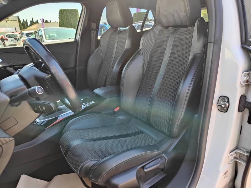 PEUGEOT 2008 1.2 PureTech 130ch S&S GT Line 7cv Renault-Sommières