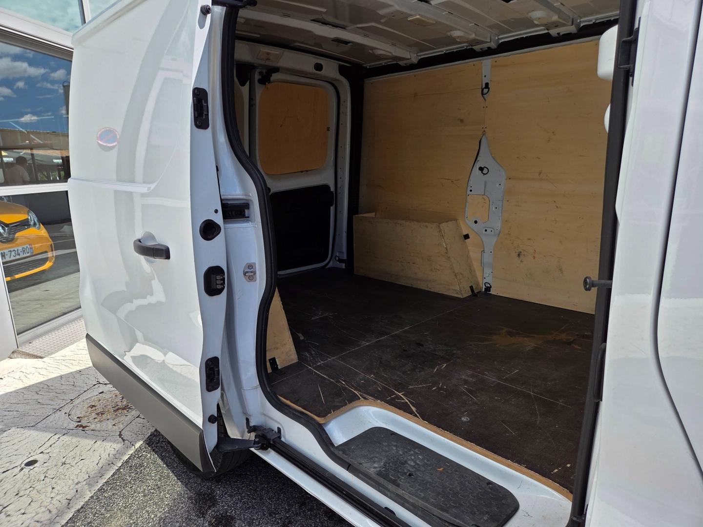 RENAULT Trafic Fg L1H1 3T 2.0 Blue dCi 130ch Grand Confort E6E Renault-Sommières