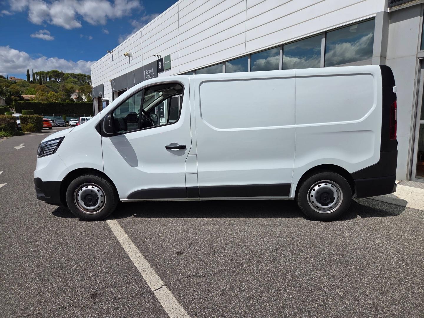 RENAULT Trafic Fg L1H1 3T 2.0 Blue dCi 130ch Grand Confort E6E Renault-Sommières