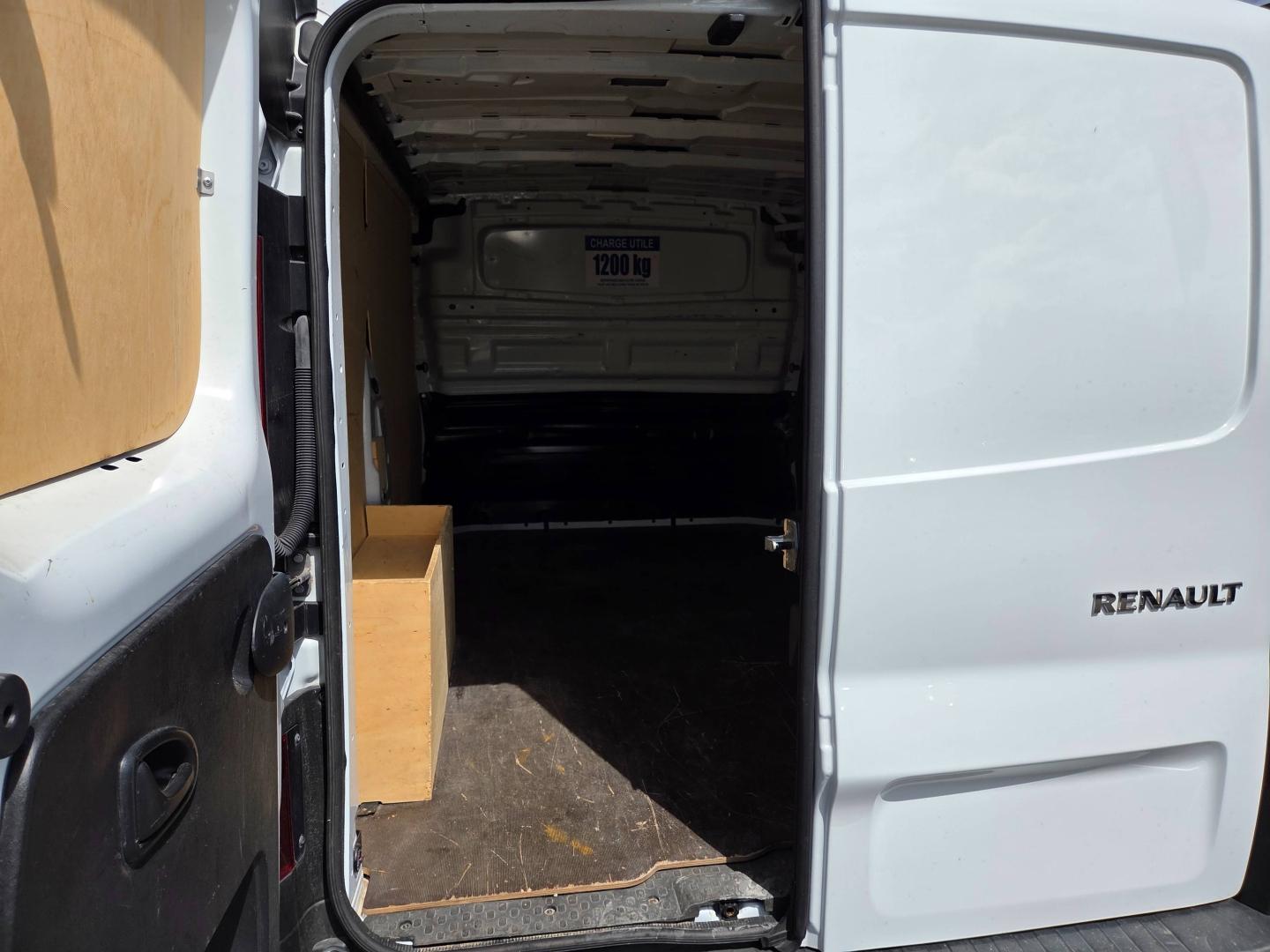 RENAULT Trafic Fg L1H1 3T 2.0 Blue dCi 130ch Grand Confort E6E Renault-Sommières