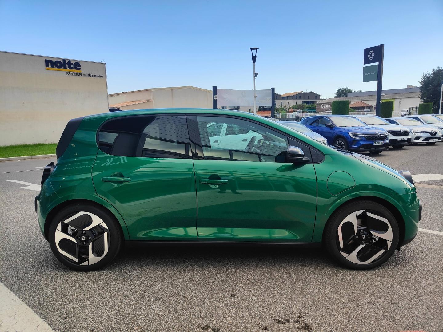 RENAULT Twingo E-Tech Electrique 80ch 27,5kWh Techno autonomie urbaine Renault-Sommières