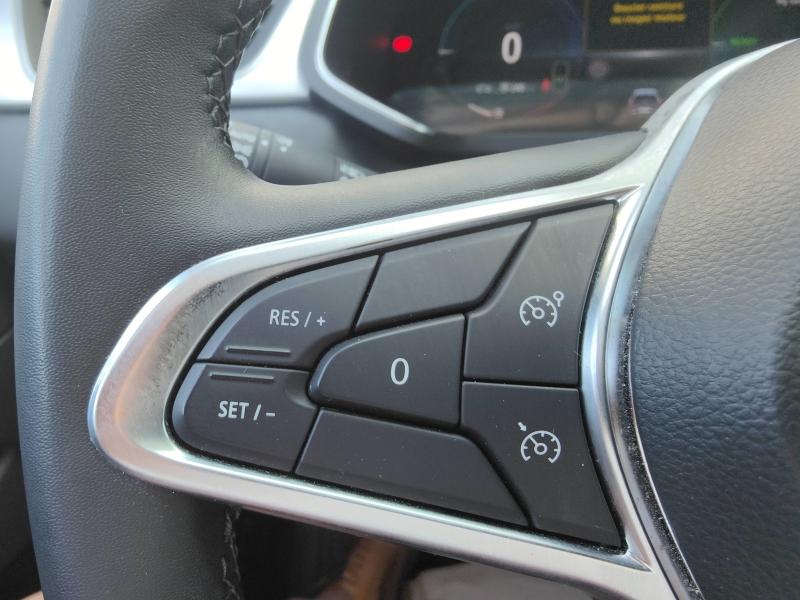 RENAULT Captur 1.6 E-Tech hybride 145ch Techno Renault-Sommières
