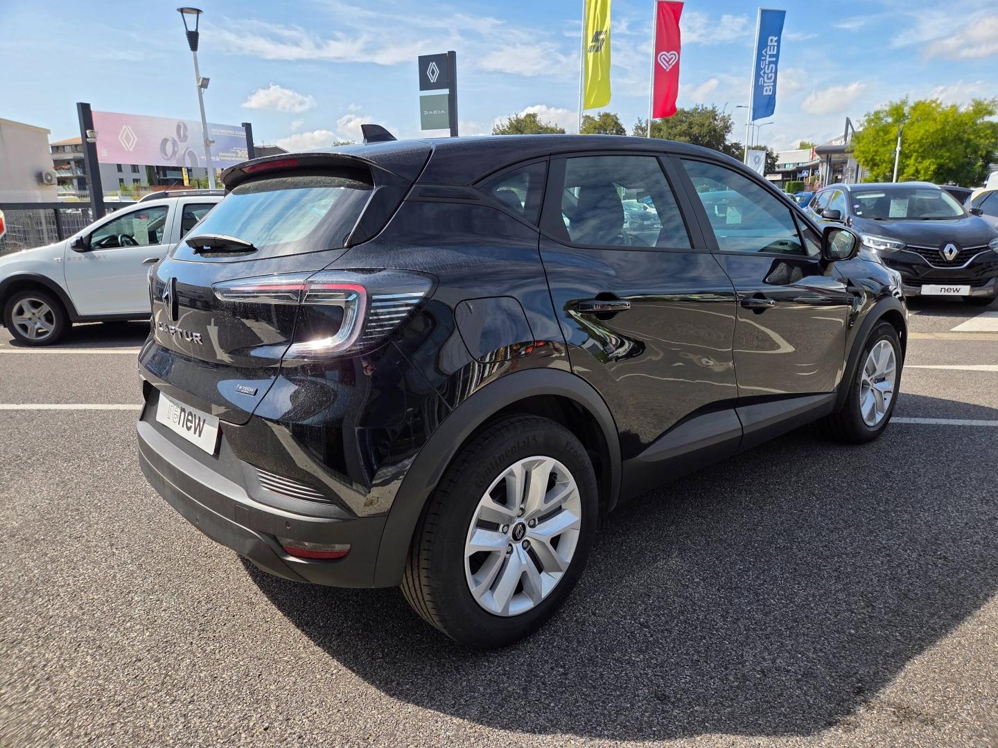 RENAULT Captur 1.6 E-Tech full hybrid 145ch Evolution Renault-Sommières