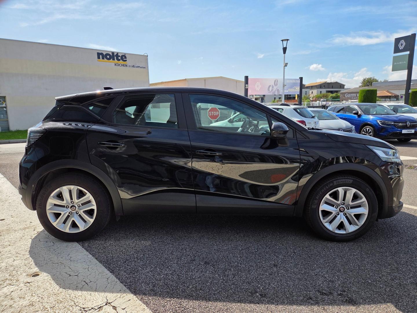 RENAULT Captur 1.6 E-Tech full hybrid 145ch Evolution Renault-Sommières