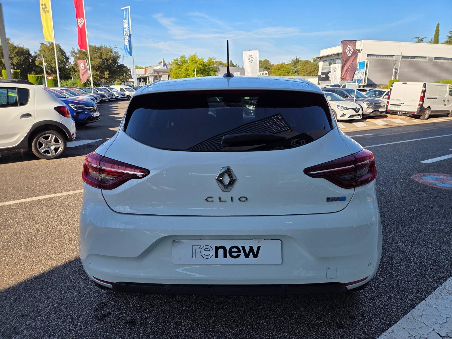 RENAULT Clio 1.6 E-Tech hybride 145ch Evolution Renault-Sommières