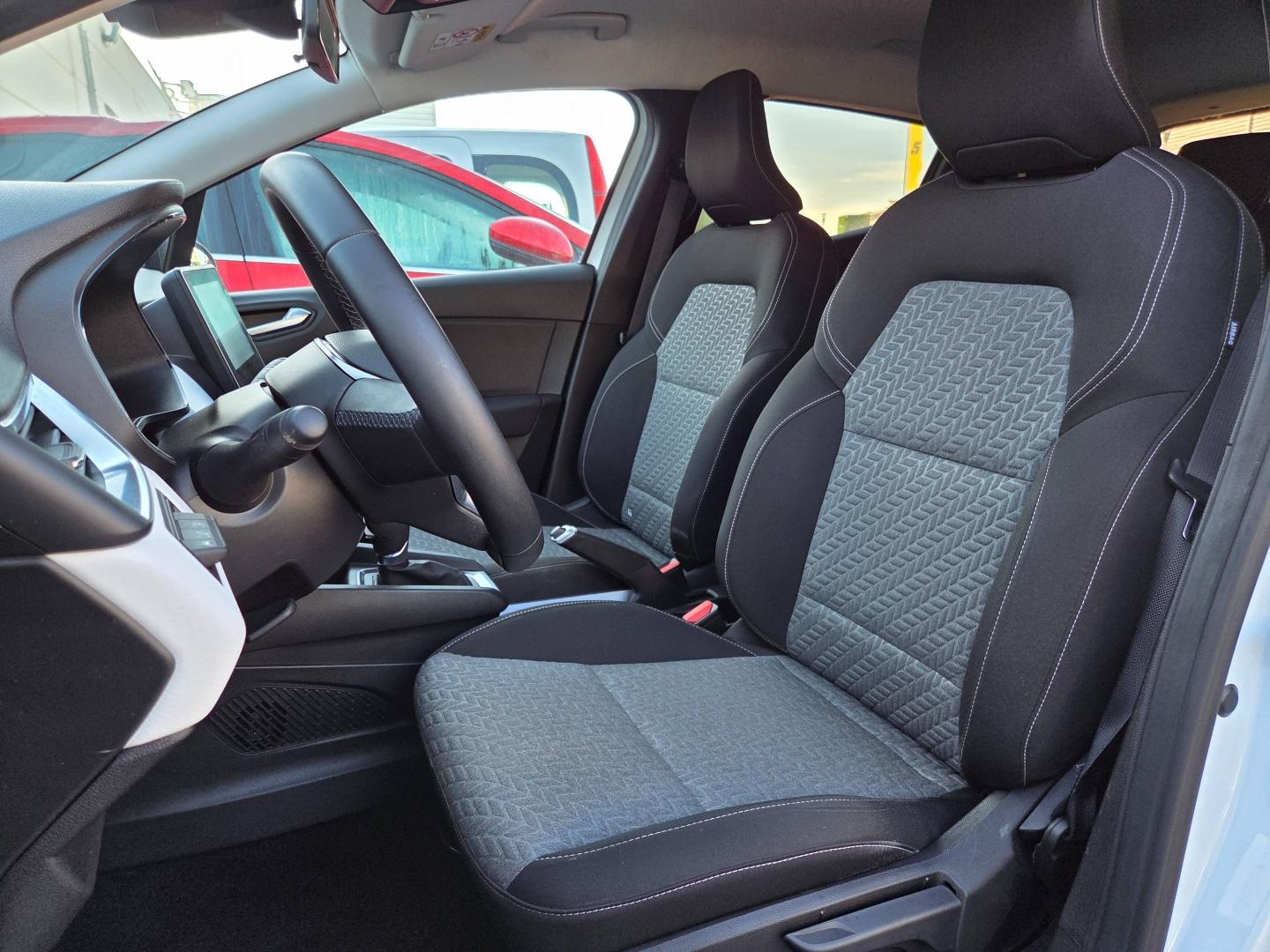 RENAULT Clio 1.6 E-Tech hybride 145ch Evolution Renault-Sommières