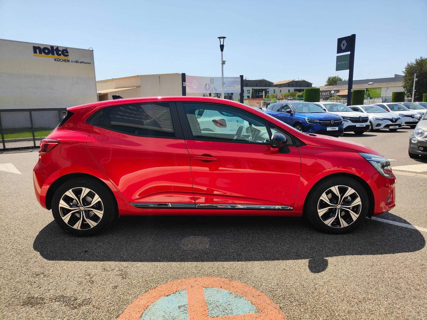 RENAULT Clio 1.6 E-Tech hybride 145ch Evolution Renault-Sommières