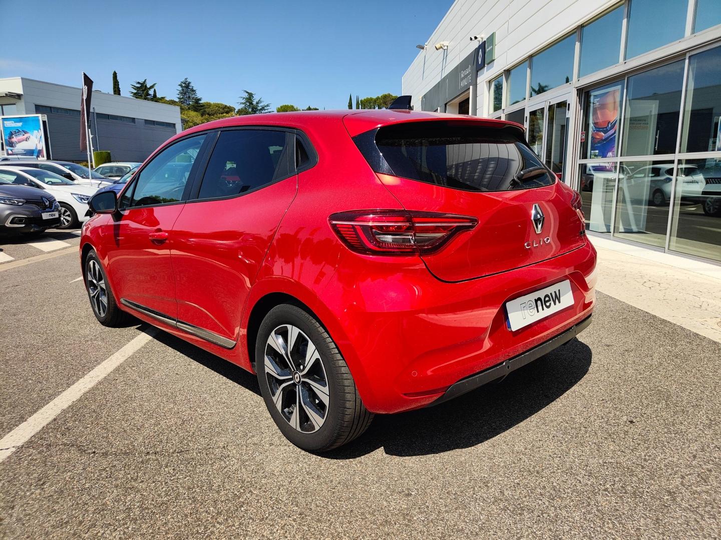 RENAULT Clio 1.6 E-Tech hybride 145ch Evolution Renault-Sommières