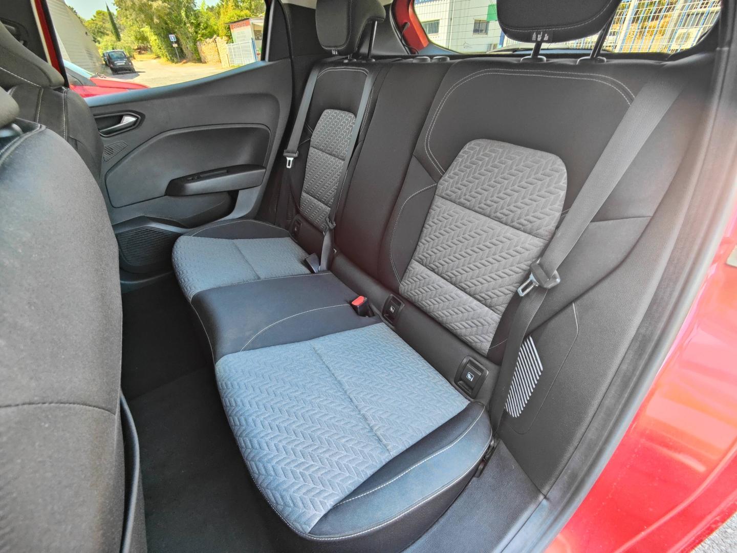RENAULT Clio 1.6 E-Tech hybride 145ch Evolution Renault-Sommières