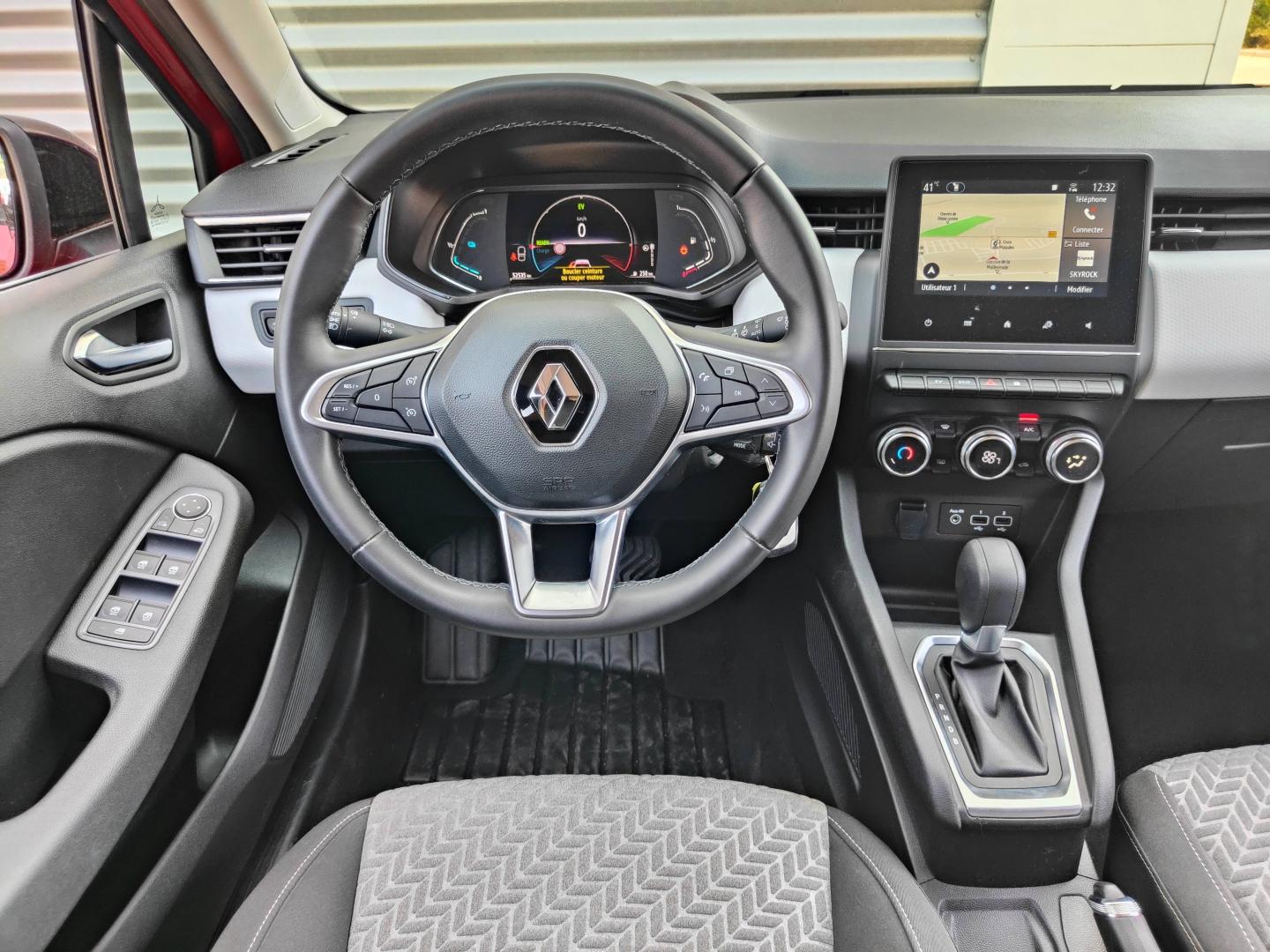 RENAULT Clio 1.6 E-Tech hybride 145ch Evolution Renault-Sommières