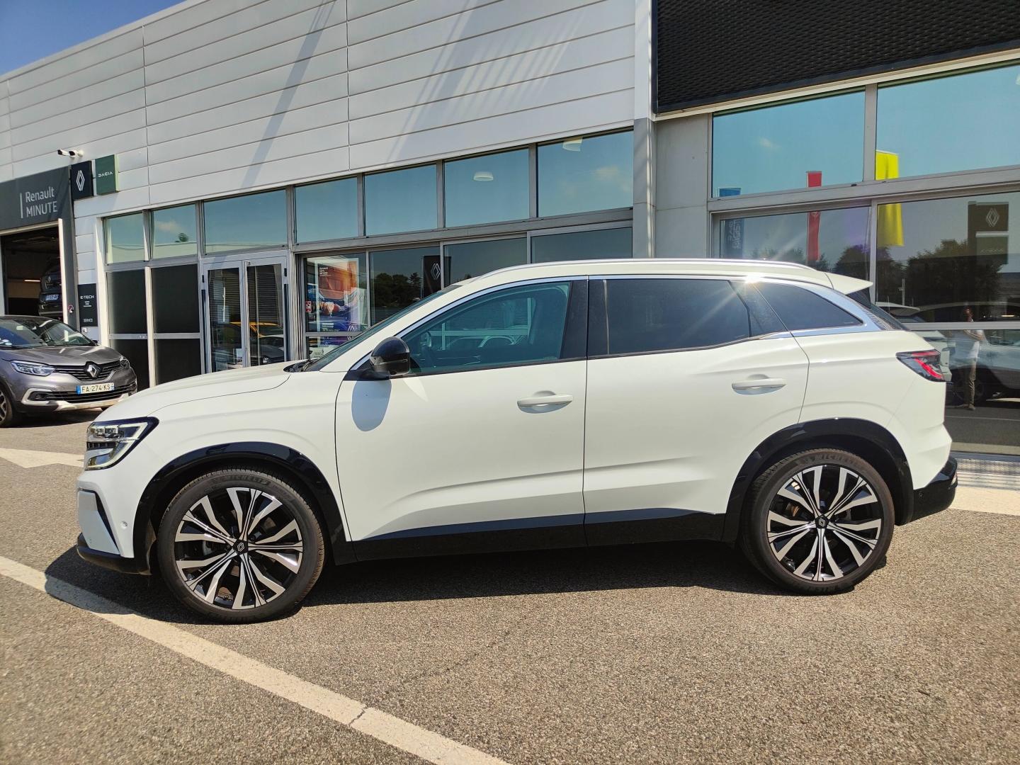 RENAULT Austral 1.2 E-Tech full hybrid 200ch Iconic- 23 Renault-Sommières