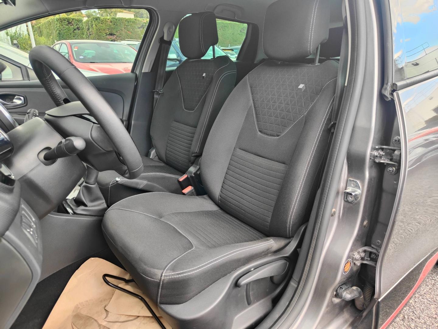 RENAULT Clio Estate 0.9 TCe 90ch energy Limited Euro6 2015 Renault-Sommières
