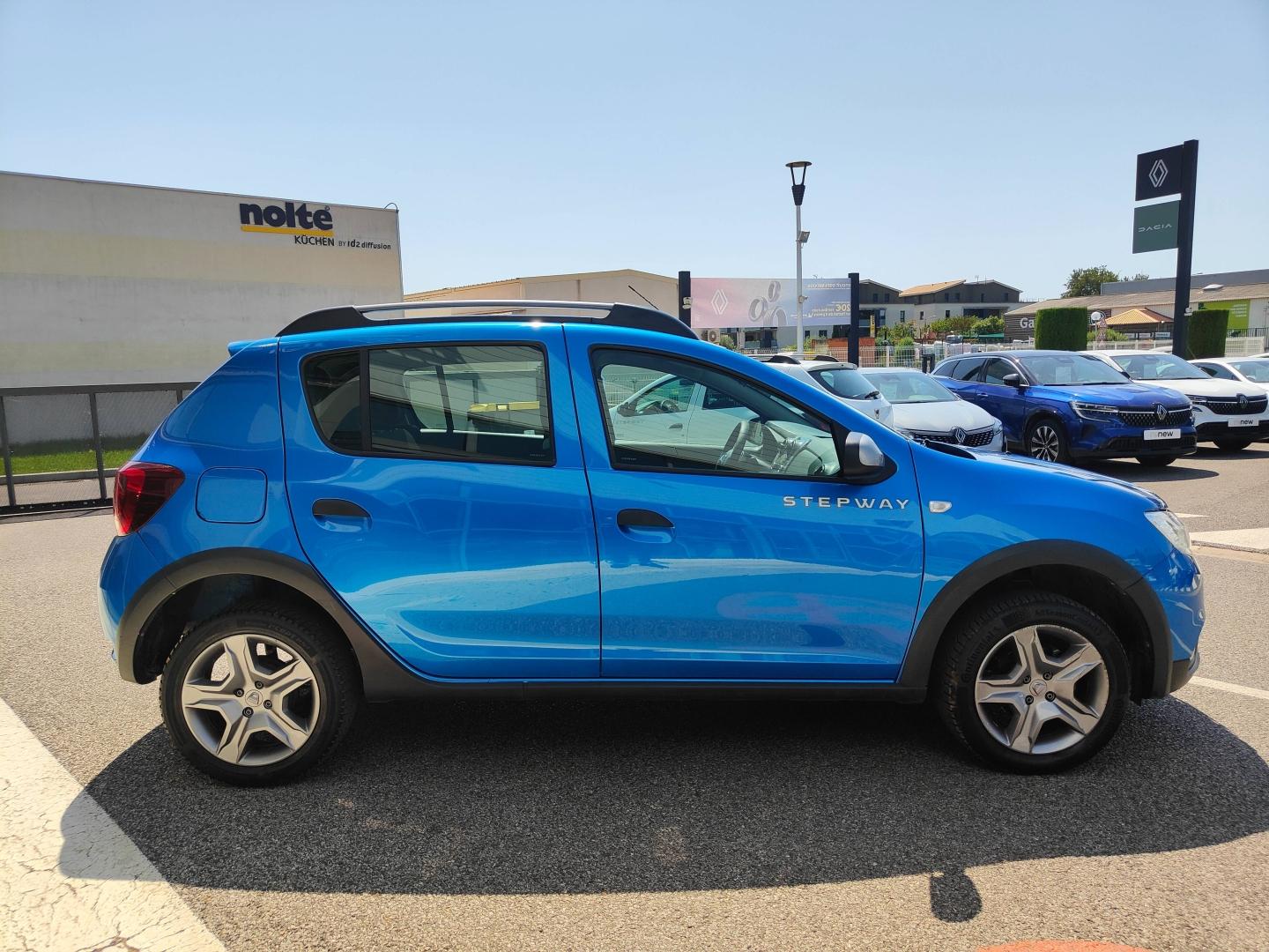 DACIA Sandero 1.0 SCe 75ch Urban Stepway - 20 Renault-Sommières