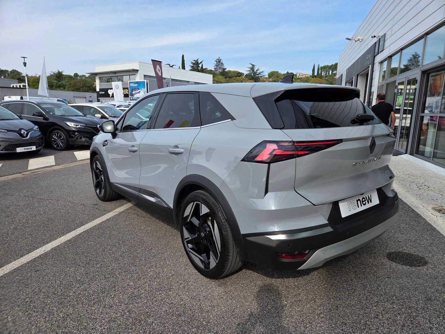 RENAULT Symbioz 1.6 E-Tech full hybrid 145ch Iconic Renault-Sommières
