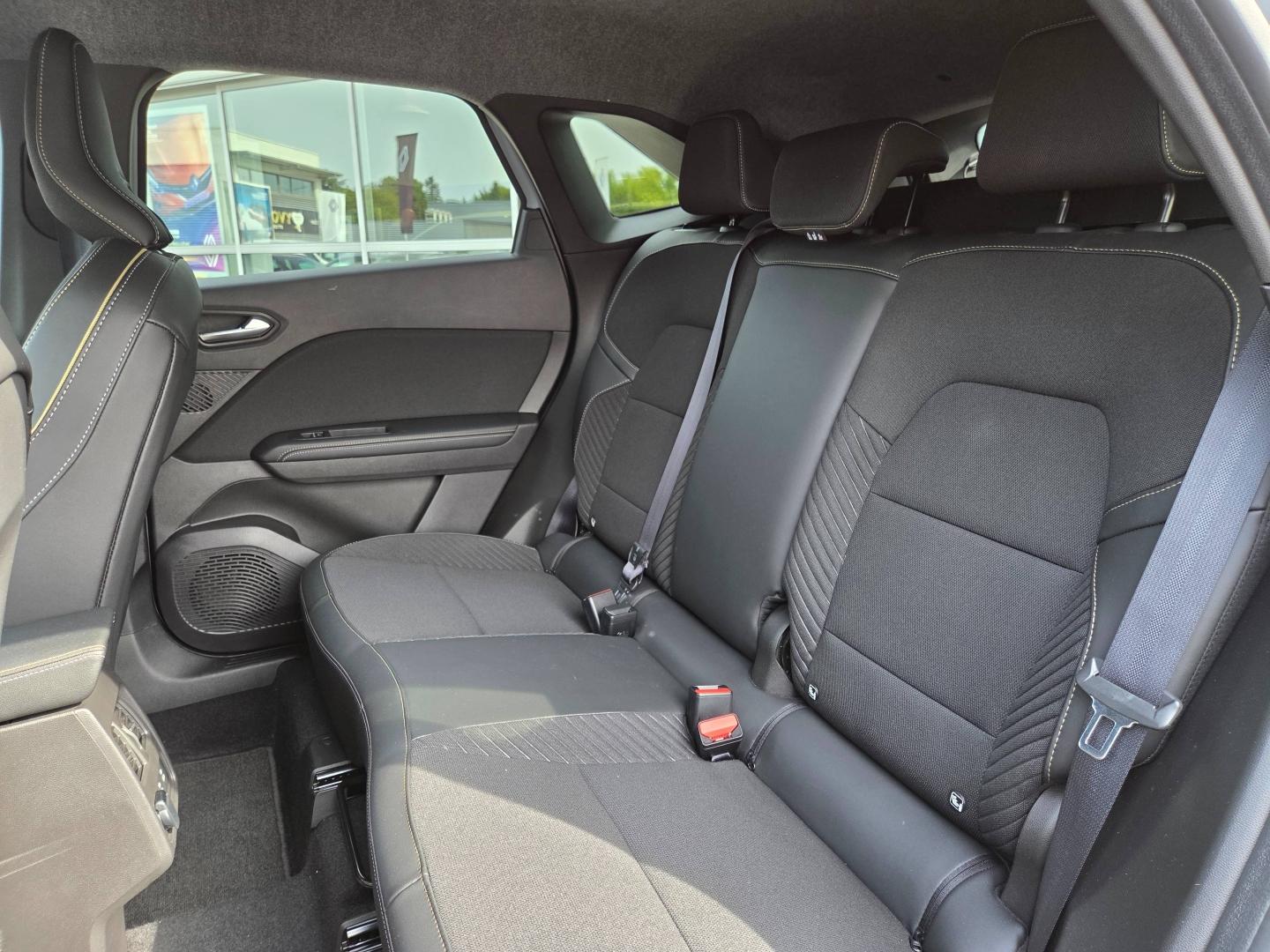 RENAULT Symbioz 1.6 E-Tech full hybrid 145ch Iconic Renault-Sommières