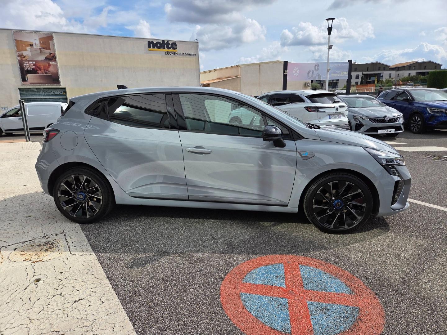 RENAULT Clio 1.0 TCe 90ch esprit Alpine - 25 Renault-Sommières