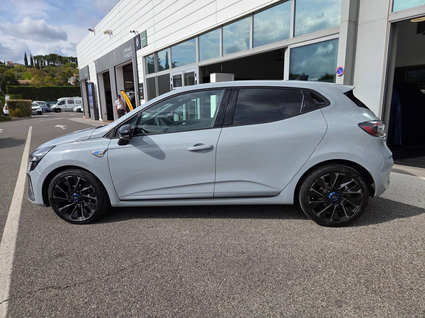 RENAULT Clio 1.0 TCe 90ch esprit Alpine - 25 Renault-Sommières