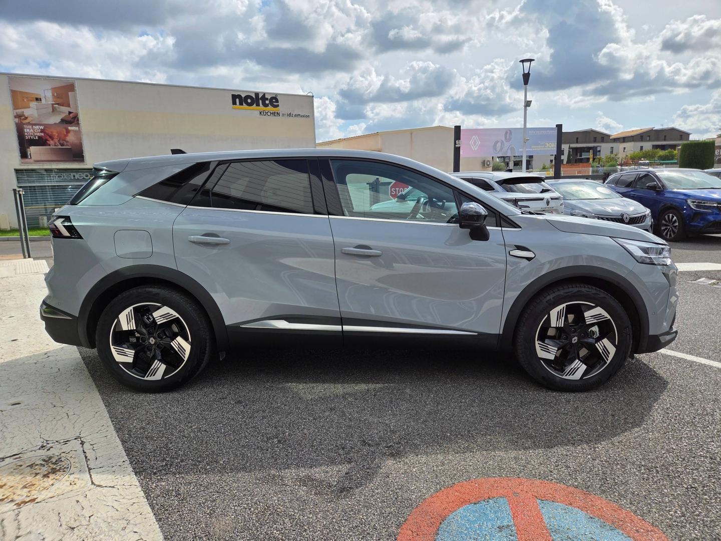 RENAULT Symbioz 1.8 E-Tech full hybrid 160ch Techno - 25 Renault-Sommières