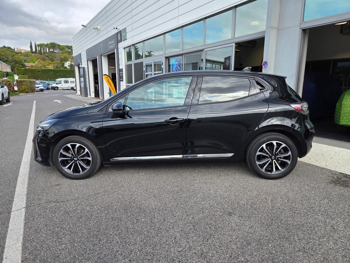RENAULT Clio 1.0 TCe 90ch Techno - 25 Renault-Sommières