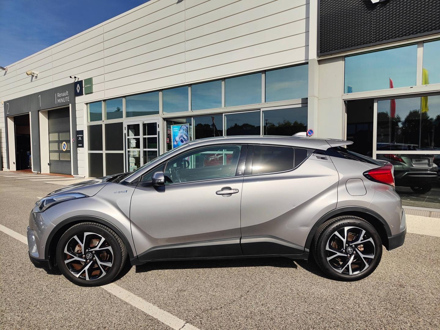 TOYOTA C-HR 122h Graphic 2WD E-CVT Renault-Sommières