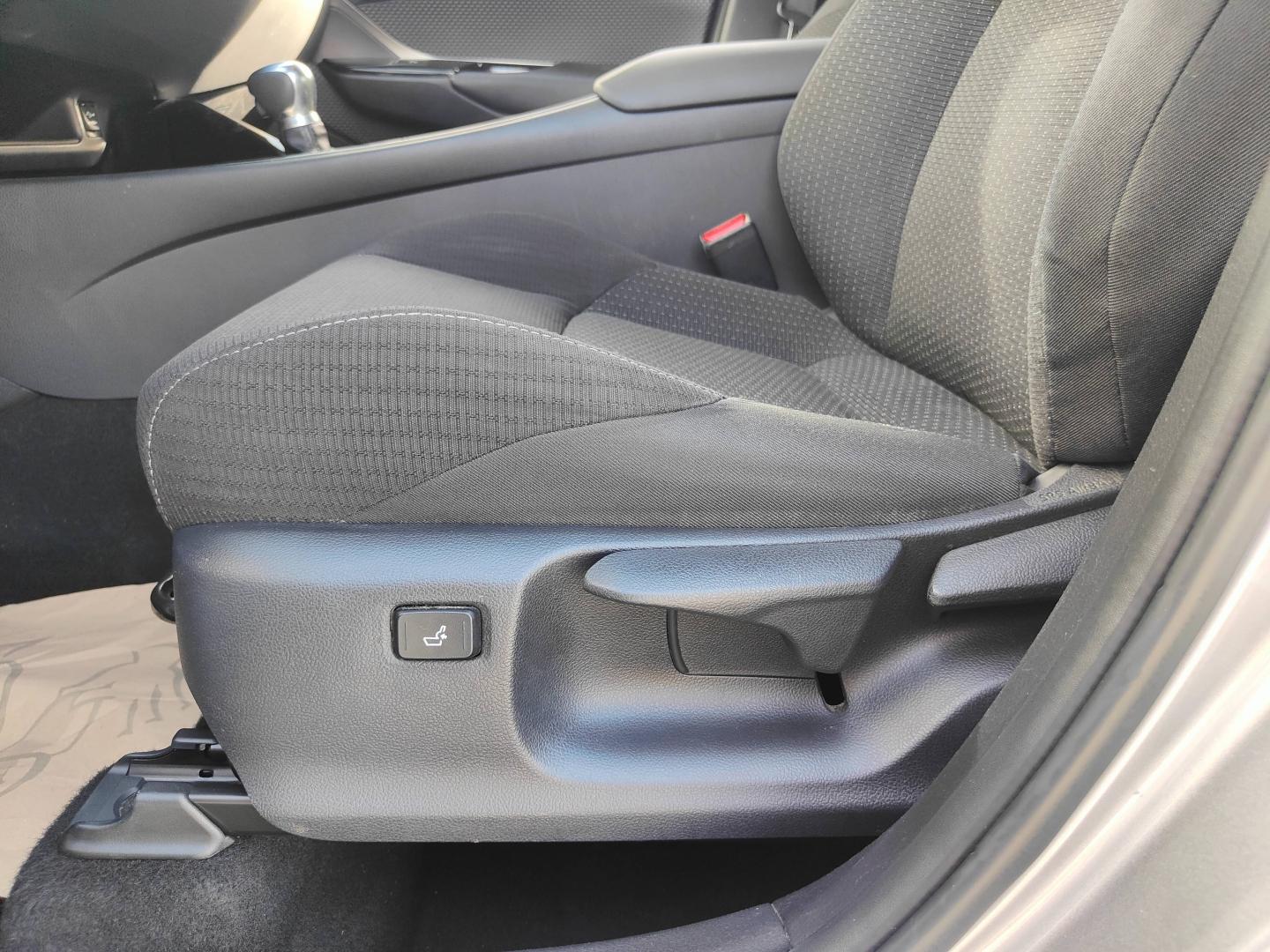 TOYOTA C-HR 122h Graphic 2WD E-CVT Renault-Sommières